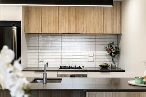 Photo of property in 1b Wai-iti Crescent, Woburn, Lower Hutt, 5010