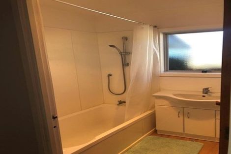 Photo of property in 2/8 Putney Place, Ranui, Auckland, 0612