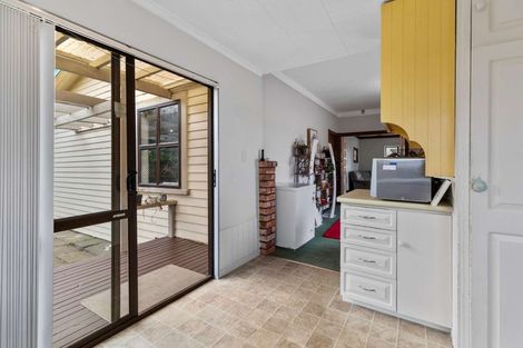 Photo of property in 1 Devon Road, Springvale, Whanganui, 4501