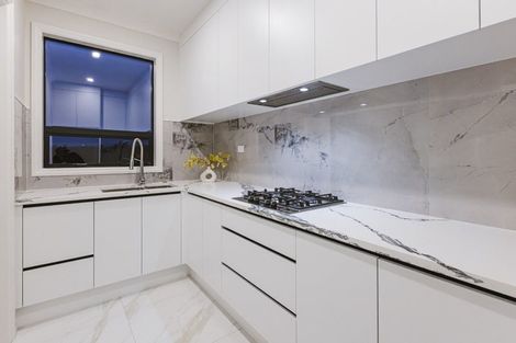Photo of property in 28 Catalina Avenue, Rosehill, 2113