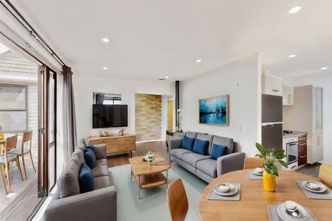 Photo of property in 14c Bracken Road, Newlands, Wellington, 6037