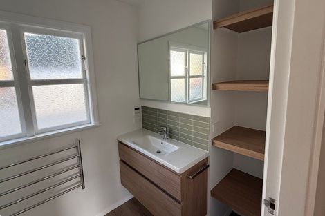 Photo of property in 60 Chester Road, Tawa, Wellington, 5028