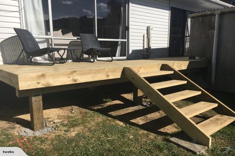 Photo of property in 32 Leadley Lane, Tawa, Wellington, 5028