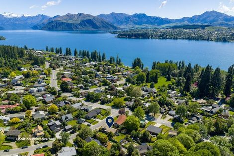 Photo of property in 3 Heuchan Lane, Wanaka, 9305