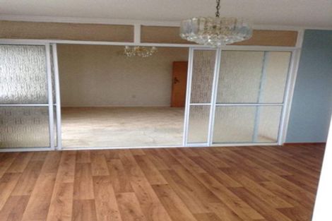 Photo of property in 63 Queens Drive, Lyall Bay, Wellington, 6022