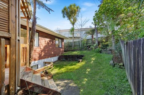 Photo of property in 2/18 Atlantis Place, Totara Vale, Auckland, 0629