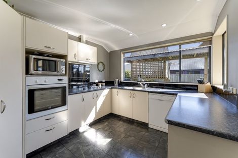 Photo of property in 16 Monaco View, Stoke, Nelson, 7011