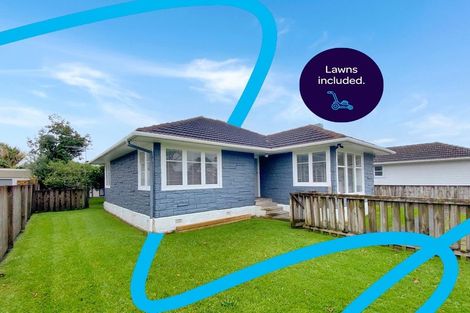 Photo of property in 67 Beach Road, Te Atatu Peninsula, Auckland, 0610