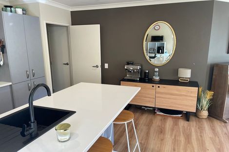 Photo of property in 31 Forest Road, Pinehaven, Upper Hutt, 5019