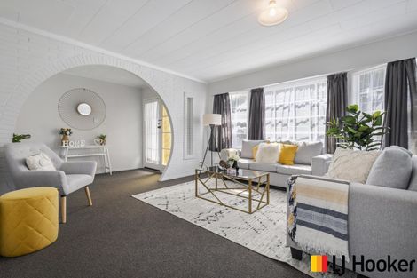 Photo of property in 11 Burndale Terrace, Manurewa, Auckland, 2102