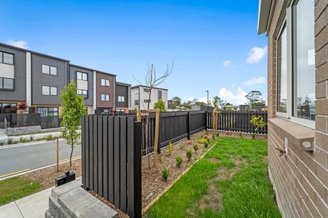 Photo of property in 1/474 West Coast Road, Glen Eden, Auckland, 0602