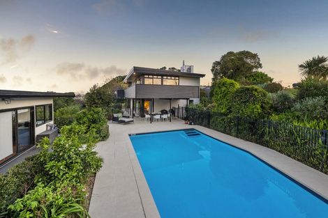 Photo of property in 181 Vaughans Road, Okura, Auckland, 0792