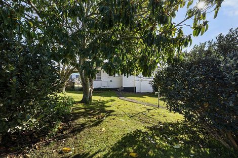 Photo of property in 4 Clerke Place, Marfell, New Plymouth, 4310