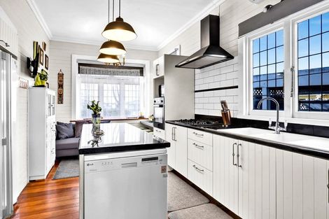 Photo of property in 75 Broadway, Stratford, 4332