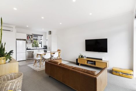 Photo of property in 25 Marine Parade, Hobsonville, Auckland, 0616