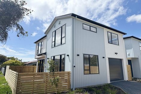 Photo of property in 30 Lisa Rise, Half Moon Bay, Auckland, 2012