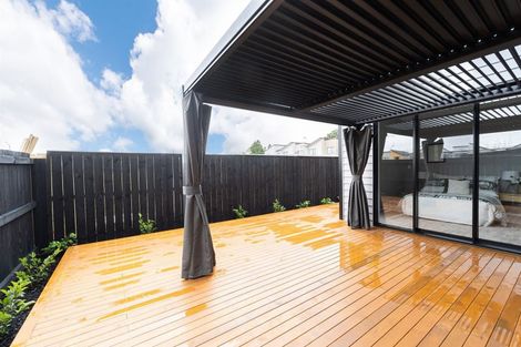 Photo of property in 15 Landing Path Drive, Hobsonville, Auckland, 0616