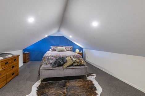 Photo of property in 1 Wakelin Place, Redwood, Christchurch, 8051