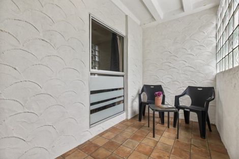 Photo of property in 2/1a Oates Road, Glen Eden, Auckland, 0602