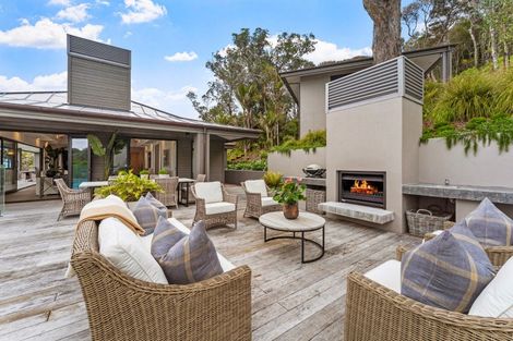 Photo of property in 25 Ti Point Road, Ti Point, Leigh, 0985