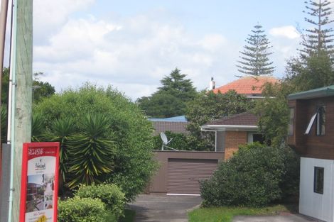Photo of property in 2/8a Belmont Terrace, Milford, Auckland, 0620