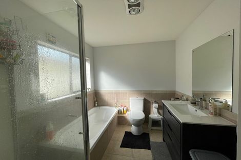 Photo of property in 15 Maypark Crescent, Flat Bush, Auckland, 2016