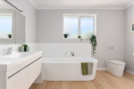 Photo of property in 6 Hamilton Drive, Wainui, Gisborne, 4010