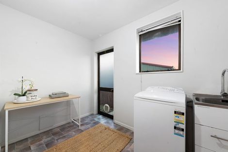 Photo of property in 2/30a Manning Place, Woolston, Christchurch, 8023
