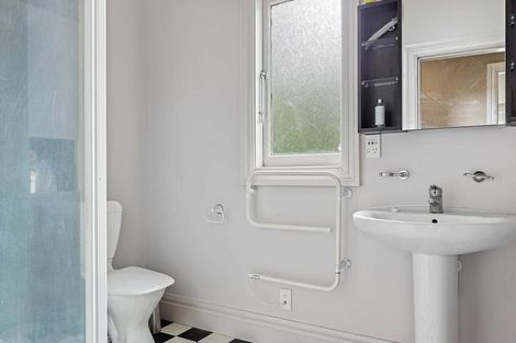 Photo of property in 100 Innes Road, St Albans, Christchurch, 8052