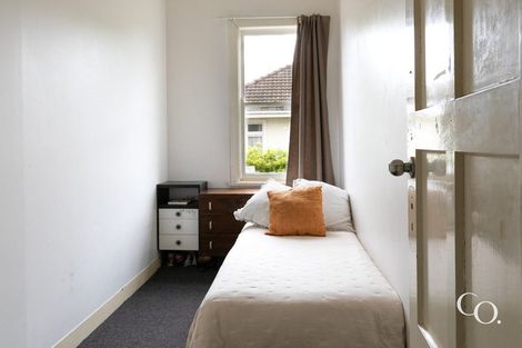 Photo of property in 230 Mayfair Avenue, Mayfair, Hastings, 4122
