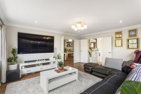 Photo of property in 305 Albany Highway, Rosedale, Auckland, 0632