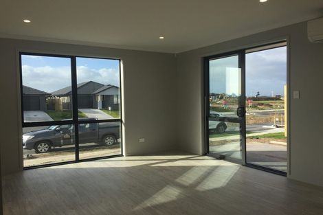 Photo of property in 23 Tamapahore Boulevard, Papamoa Beach, Papamoa, 3118