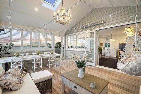 Photo of property in 1 Milton Road, Northcote Point, Auckland, 0627