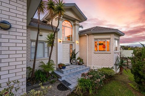 Photo of property in 21 Cinnabar Place, Westgate, Auckland, 0614