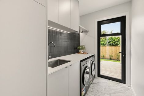 Photo of property in 58a Hinewa Road, Otumoetai, Tauranga, 3110