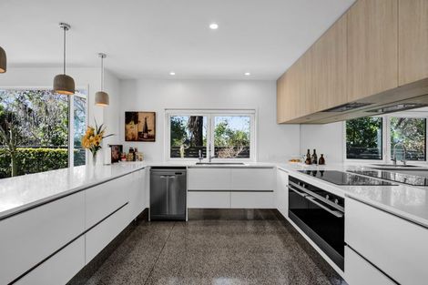 Photo of property in 321b Mangorei Road, Merrilands, New Plymouth, 4312