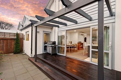 Photo of property in 3/220 Salisbury Street, Christchurch Central, Christchurch, 8013