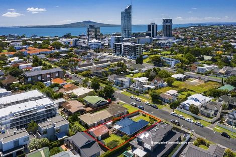 Photo of property in 27 Lomond Street, Takapuna, Auckland, 0622
