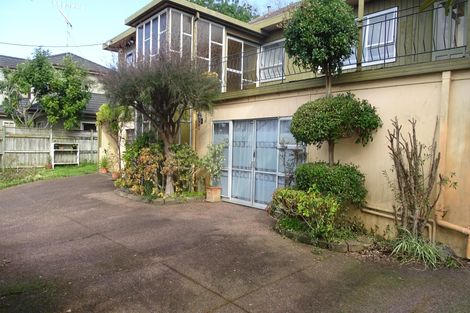 Photo of property in 2/44 Corunna Road, Milford, Auckland, 0620