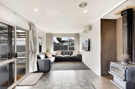 Photo of property in 3 Finsbury Street, Islington, Christchurch, 8042