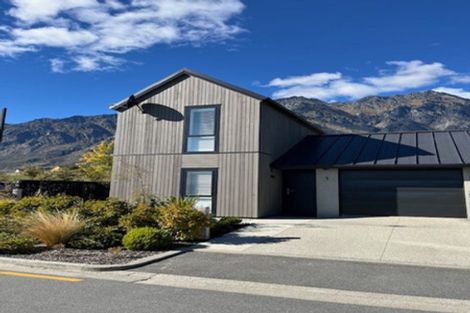 Photo of property in 1 Mulholland Drive, Jacks Point, 9371