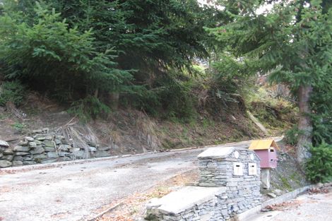 Photo of property in 28-30 Huff Street, Queenstown, 9300