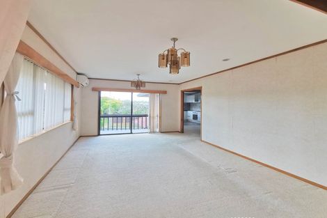 Photo of property in 2/9 Billabong Place, Botany Downs, Auckland, 2010