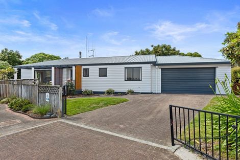 Photo of property in 25 Lucerne Place, Welcome Bay, Tauranga, 3112