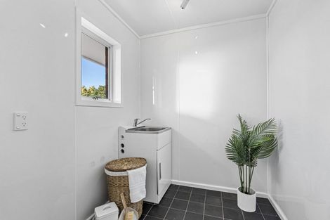 Photo of property in 12 Saxton Road, Upper Vogeltown, New Plymouth, 4310