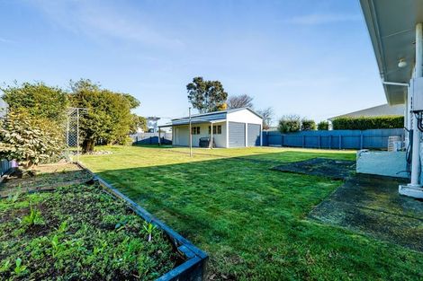 Photo of property in 37 Reid Avenue, Hawera, 4610