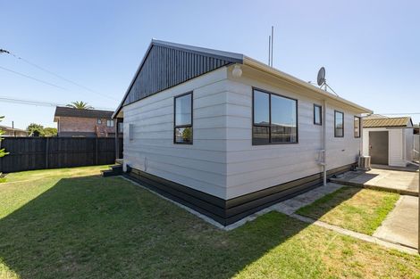 Photo of property in 25 Sandra Street, South New Brighton, Christchurch, 8062