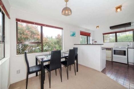 Photo of property in 386 Glenfield Road, Glenfield, Auckland, 0629