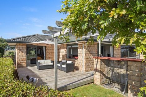 Photo of property in 63 Waipipi Wharf Road, Pollok, Waiuku, 2683