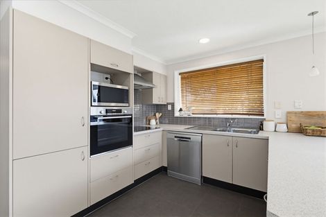 Photo of property in 2/63 Gainsborough Street, Hoon Hay, Christchurch, 8025